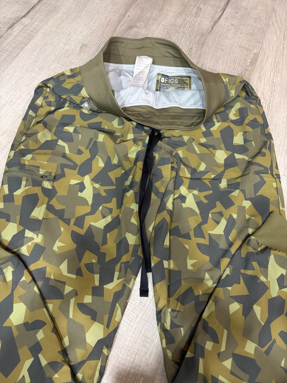Figs Olive Camo Scrub Jacket